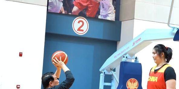 女篮28人集训名单出炉！2米23张子宇剑指亚洲杯