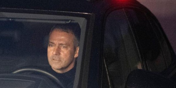 开云官网-德国队主帅弗利克官宣留任，一大堆隐患全都还在